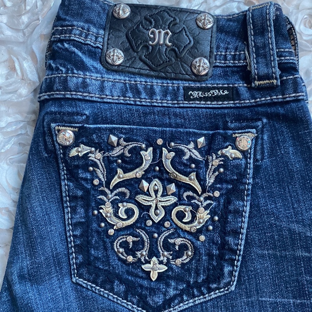 Miss Me like new bootcut jeans size 27 - Picture 2 of 4